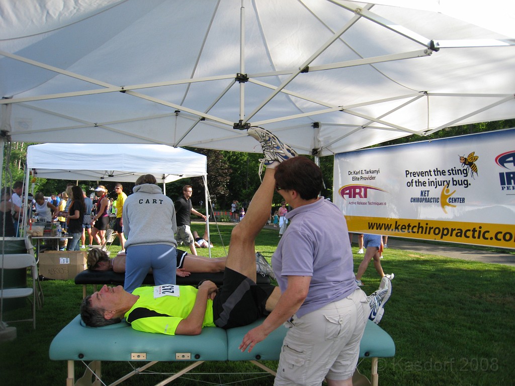 Solstice 10K 09 306.jpg - Ouch, Hey I'm not trying out for a chorus line here.